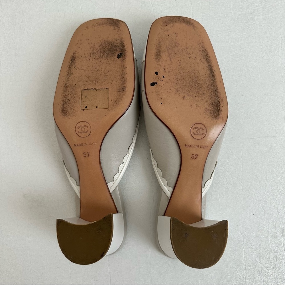 CHANEL Women's Cream and Gray Mules - Picture 12 of 16